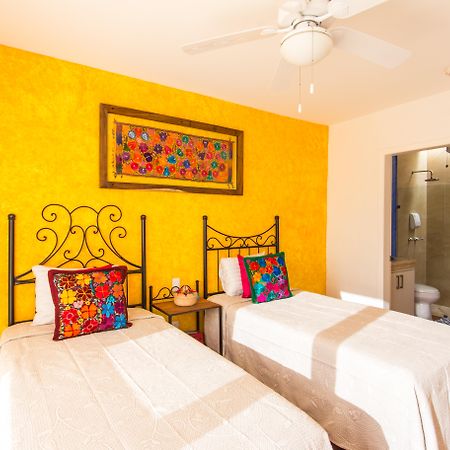 Отель Casa Loteria -Pueblito Sayulita- Colorful, Family And Relax Experience With Private Parking And Pool Экстерьер фото