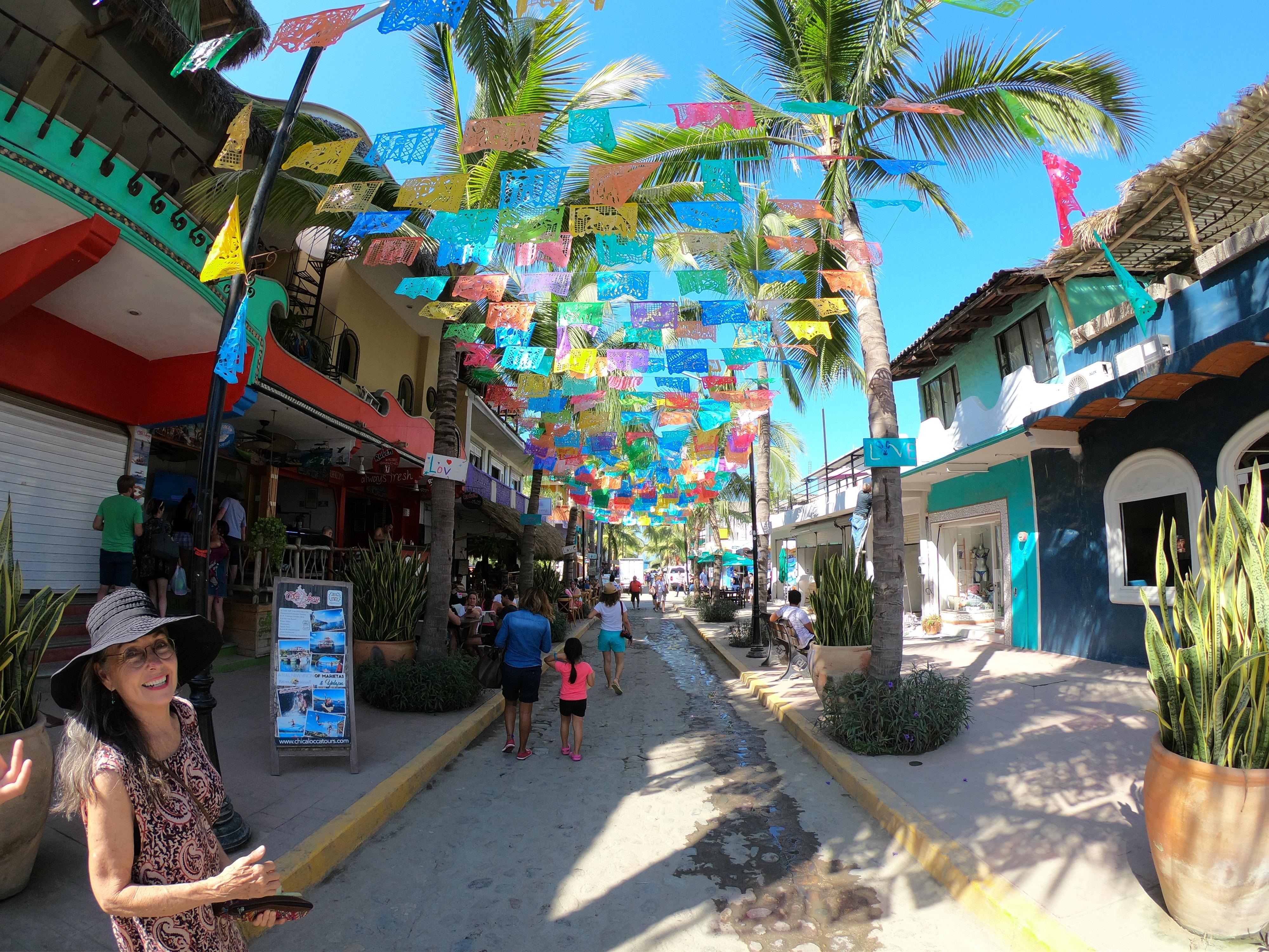 Отель Casa Loteria -Pueblito Sayulita- Colorful, Family And Relax Experience With Private Parking And Pool Экстерьер фото