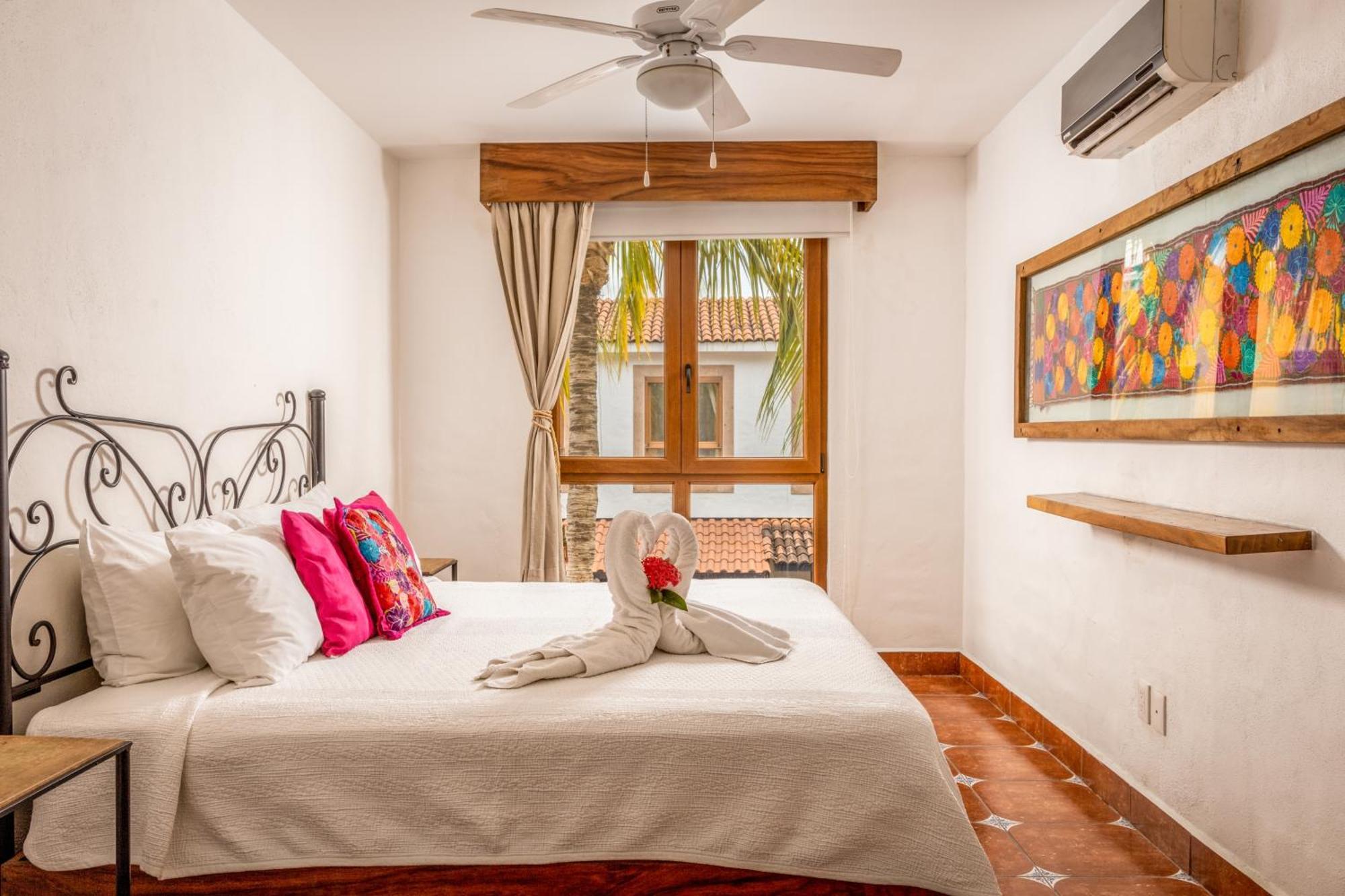 Отель Casa Loteria -Pueblito Sayulita- Colorful, Family And Relax Experience With Private Parking And Pool Экстерьер фото