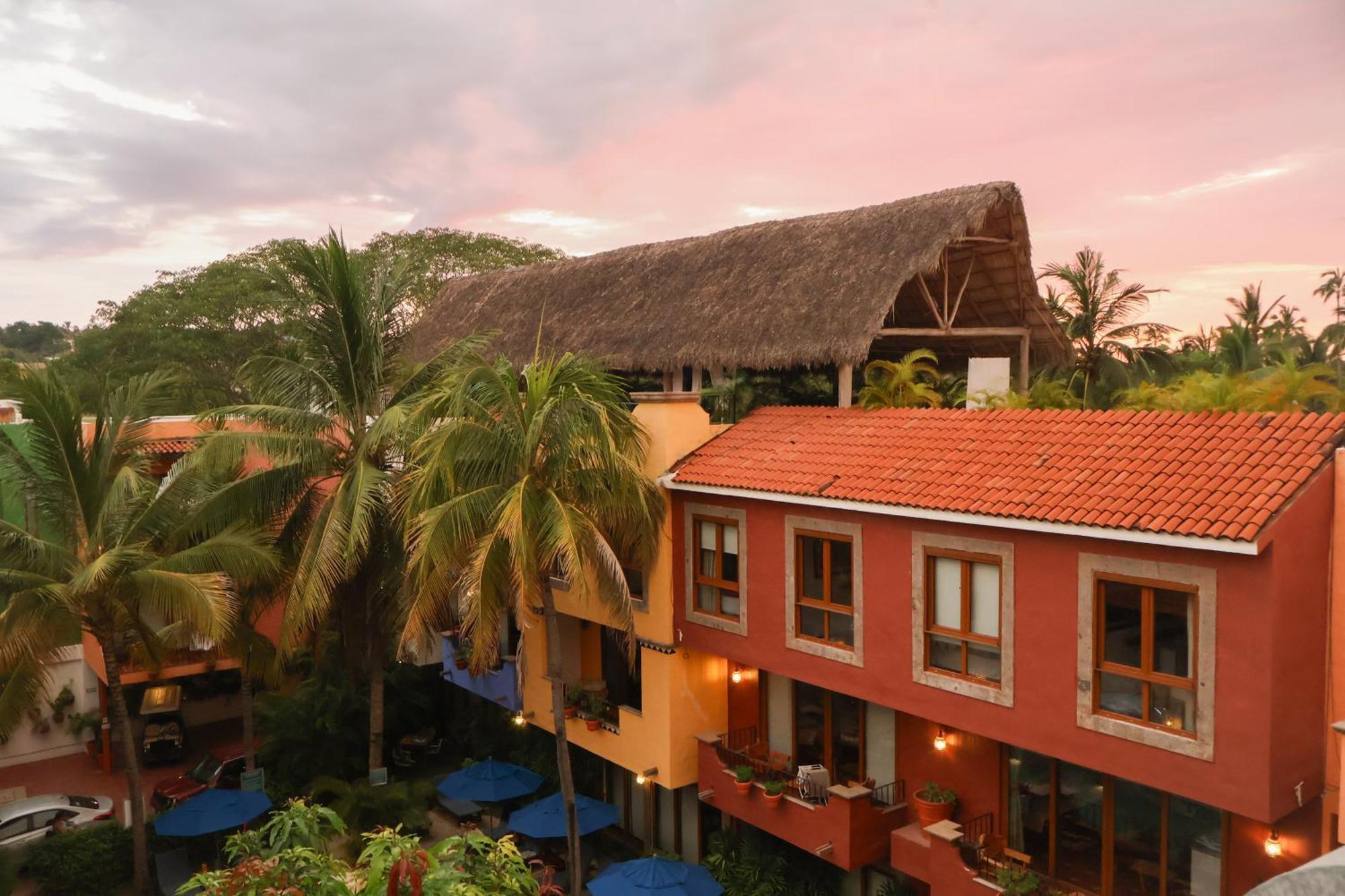 Отель Casa Loteria -Pueblito Sayulita- Colorful, Family And Relax Experience With Private Parking And Pool Экстерьер фото